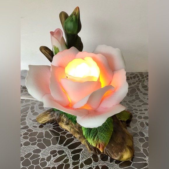 VINTAGE ROSE PINK ON A BRANCH PORCELAIN LIGHTED PERFECT GIFT FOR MOTHERS DAY,c54 - Picture 3 of 9
